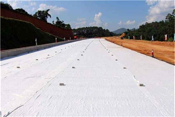  修建公路会用到哪些土工材料